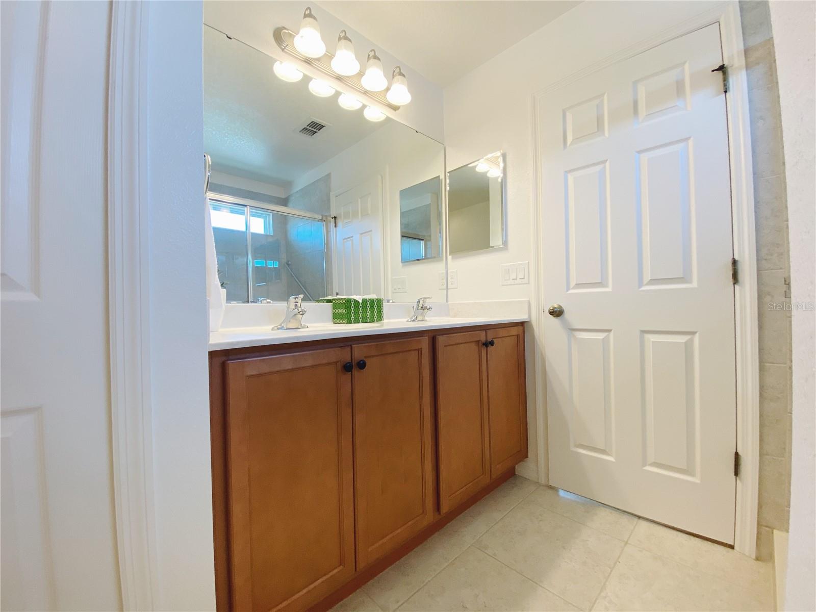 7996 EDGEWOOD FOREST DR, ORLANDO, FL, 32827