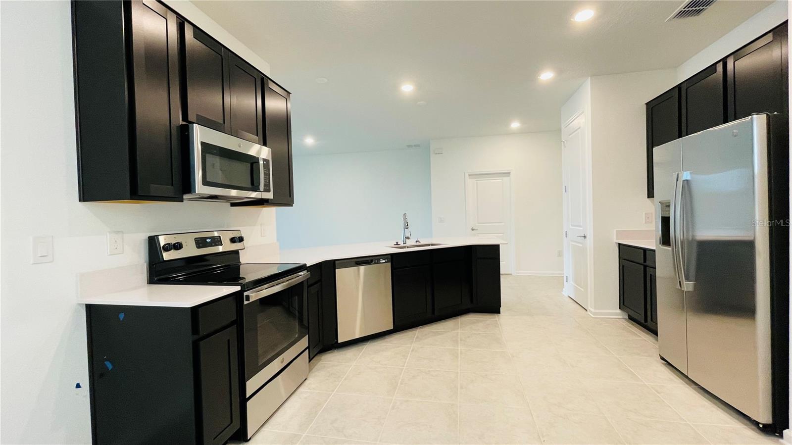 905 CITRUS RESERVE BLVD, DAVENPORT, FL, 33837