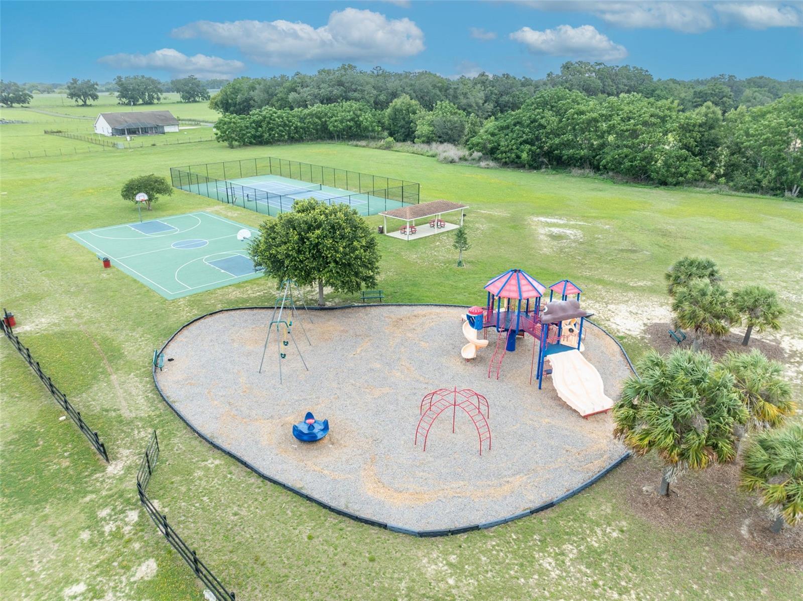 4946 NE 124TH RD, OXFORD, FL, 34484