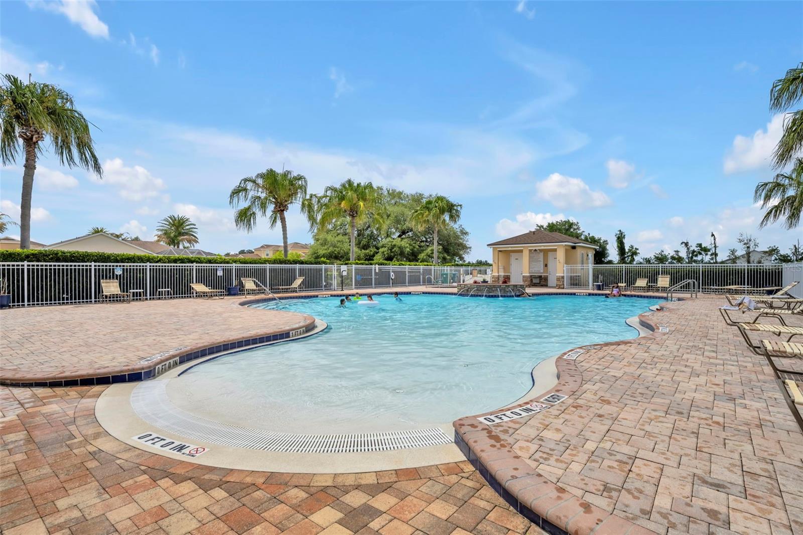 4946 NE 124TH RD, OXFORD, FL, 34484