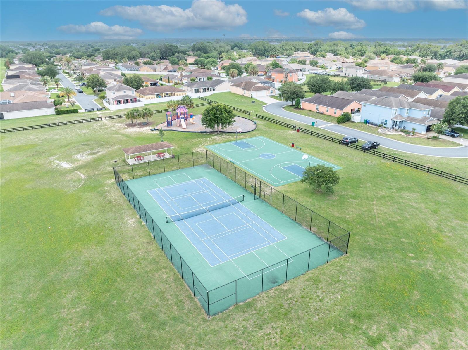 4946 NE 124TH RD, OXFORD, FL, 34484