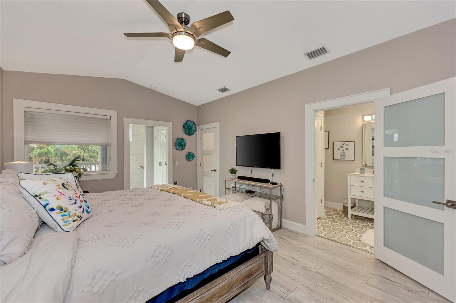 1045 40TH ST, SARASOTA, FL, 34234