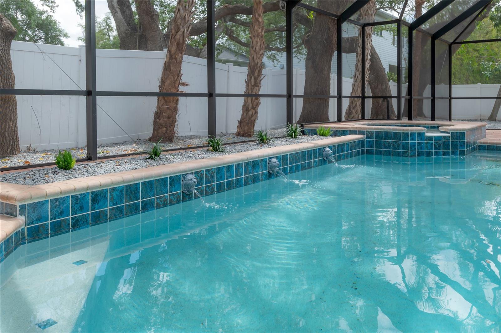 471 W DAVIS BLVD, TAMPA, FL, 33606