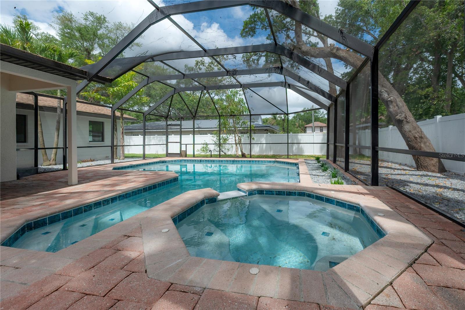 471 W DAVIS BLVD, TAMPA, FL, 33606