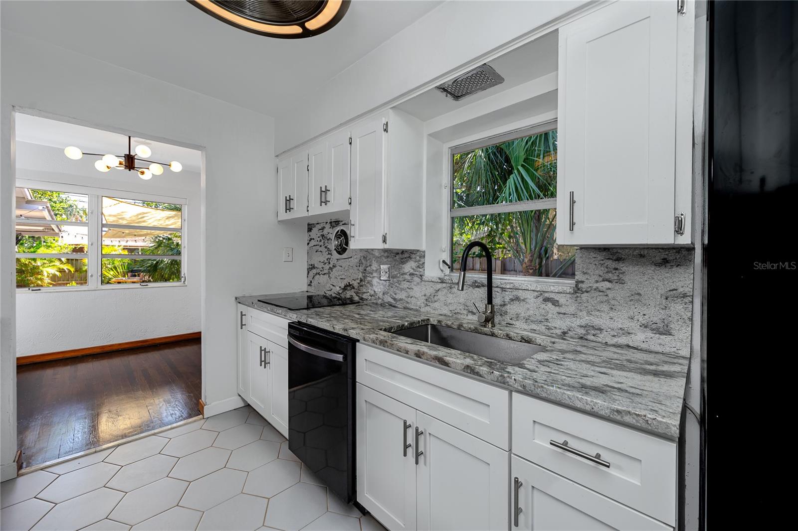 630 JASMINE WAY S, ST PETERSBURG, FL, 33705