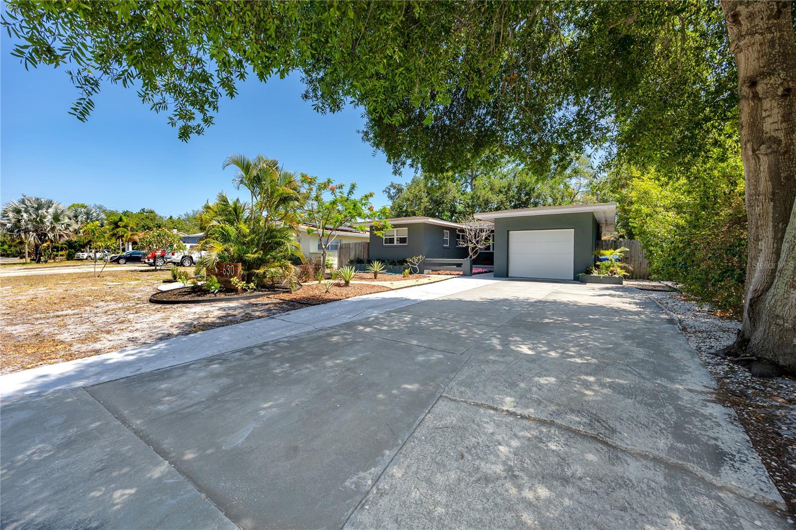 630 JASMINE WAY S, ST PETERSBURG, FL, 33705