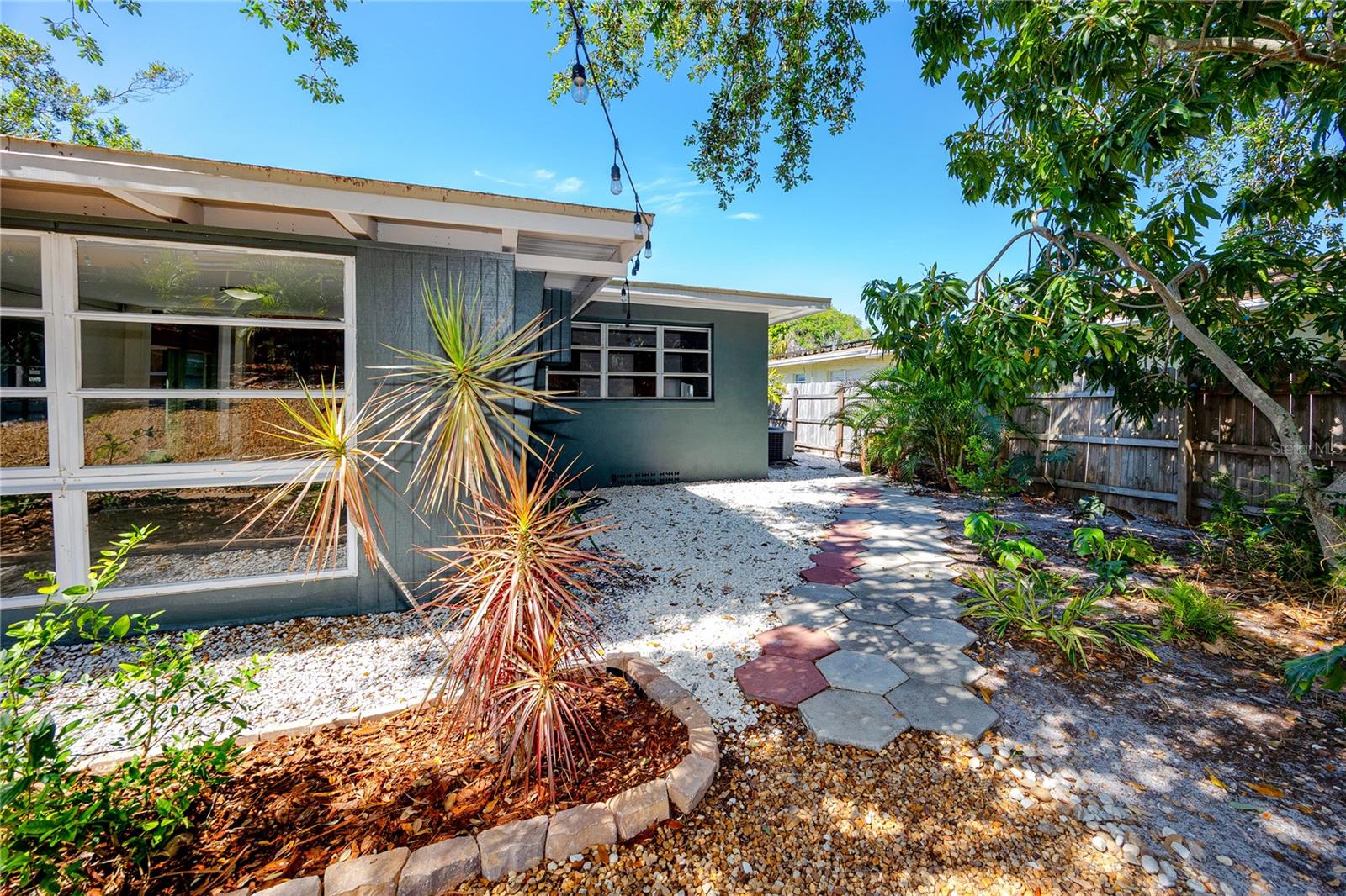 630 JASMINE WAY S, ST PETERSBURG, FL, 33705