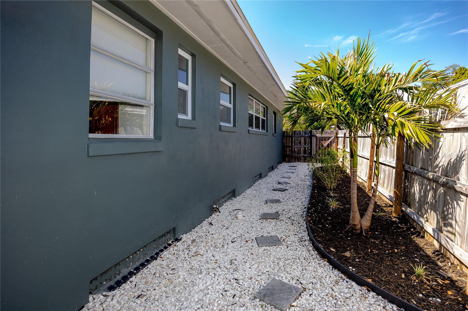 630 JASMINE WAY S, ST PETERSBURG, FL, 33705