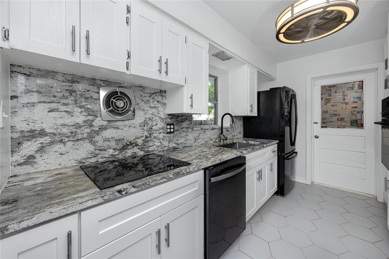 630 JASMINE WAY S, ST PETERSBURG, FL, 33705