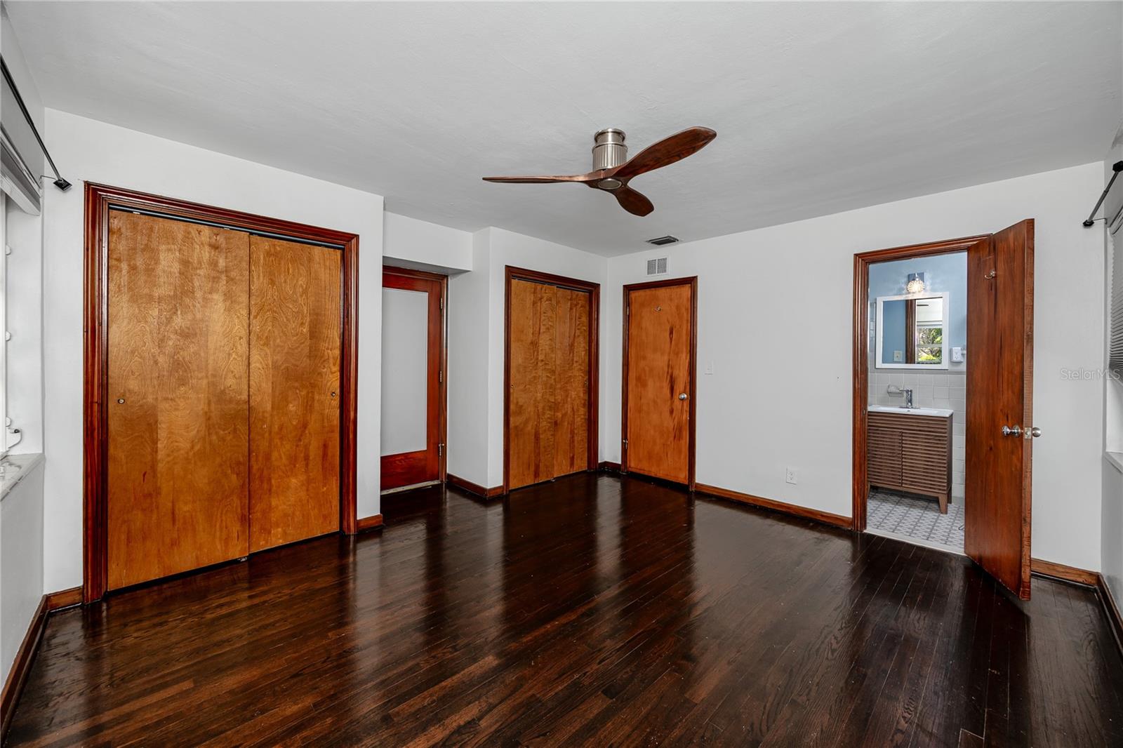 630 JASMINE WAY S, ST PETERSBURG, FL, 33705