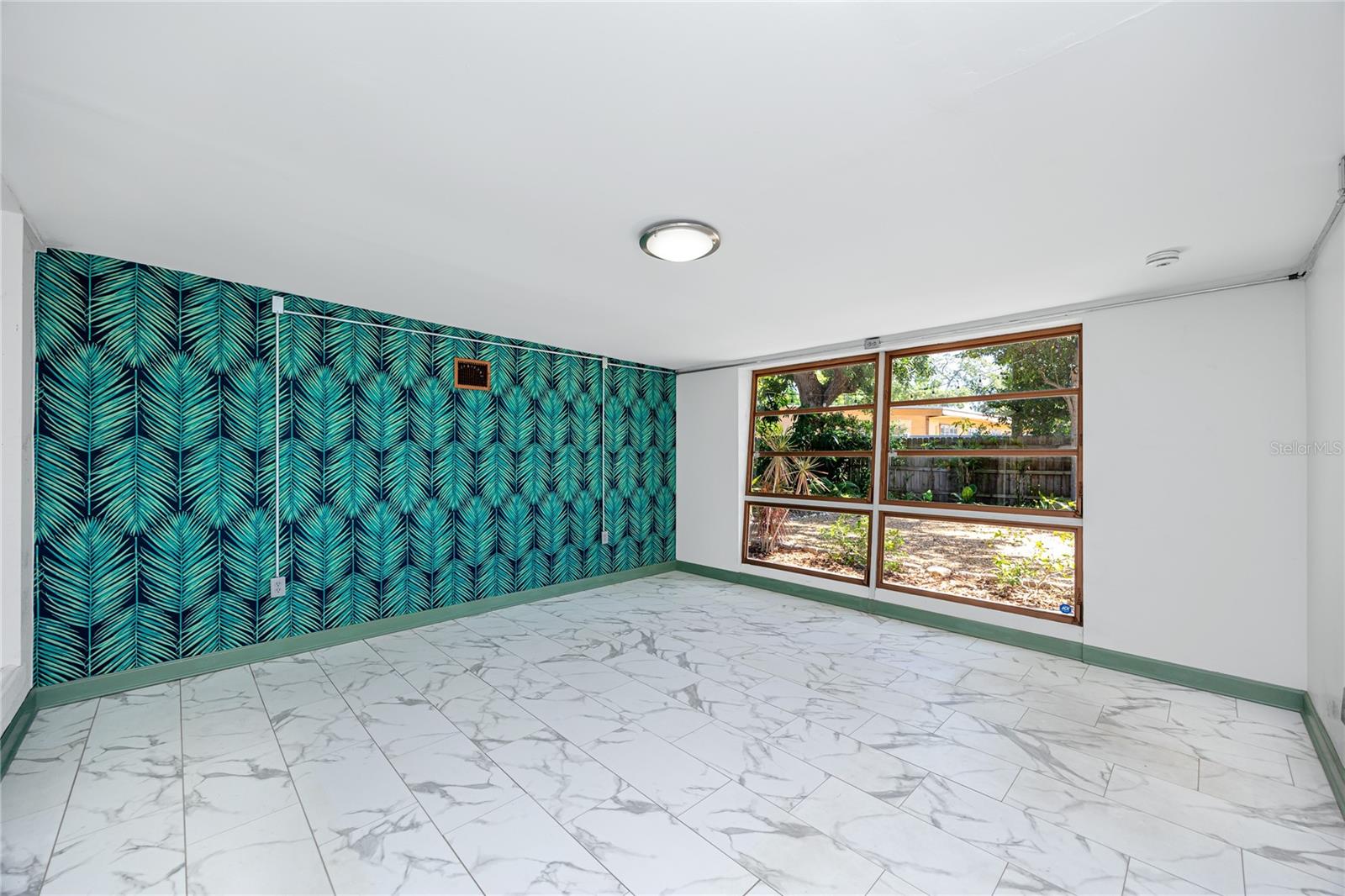 630 JASMINE WAY S, ST PETERSBURG, FL, 33705