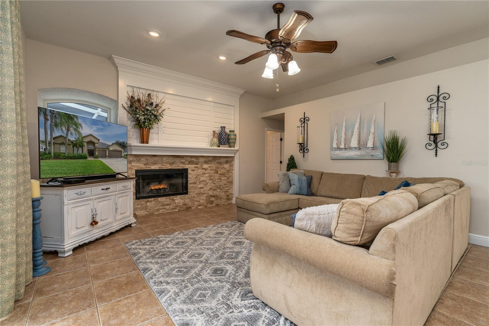 3829 SPRUCE PINE DR, VALRICO, FL, 33596