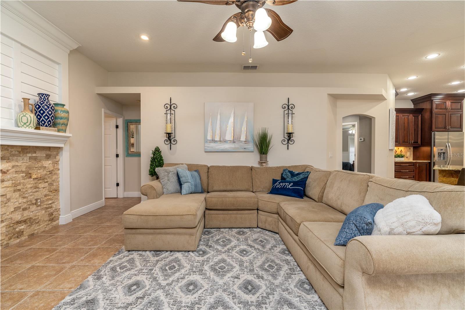 3829 SPRUCE PINE DR, VALRICO, FL, 33596