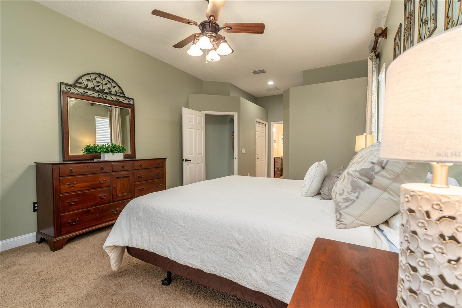 3829 SPRUCE PINE DR, VALRICO, FL, 33596