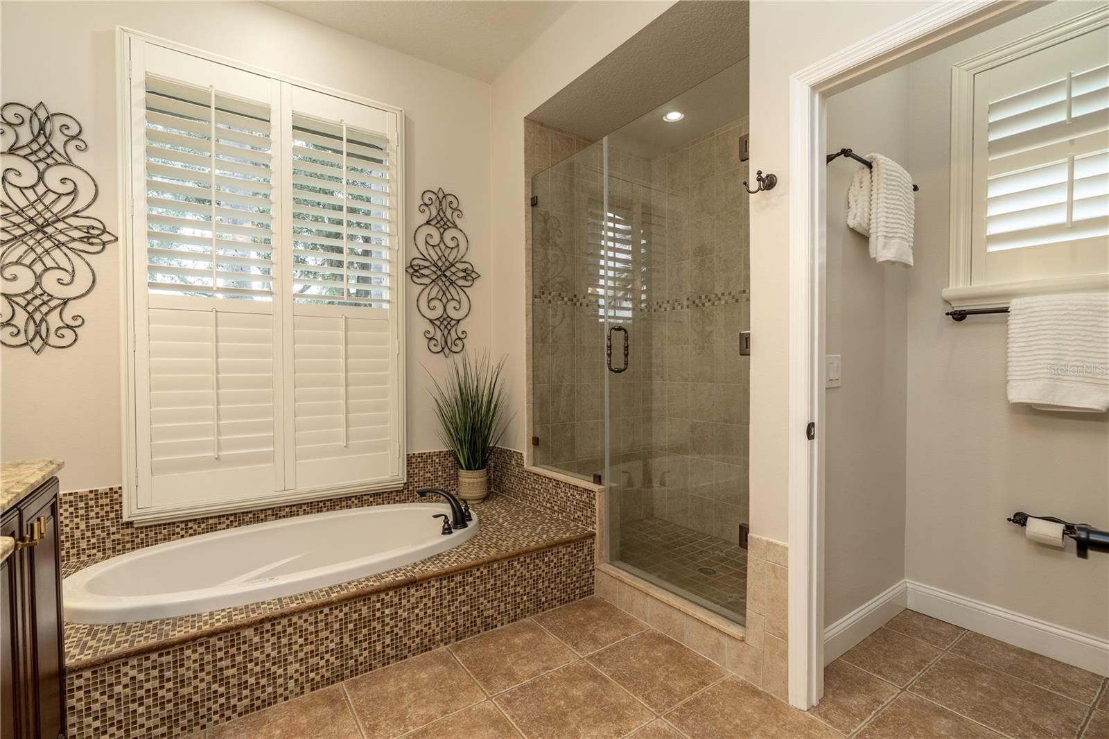 3829 SPRUCE PINE DR, VALRICO, FL, 33596