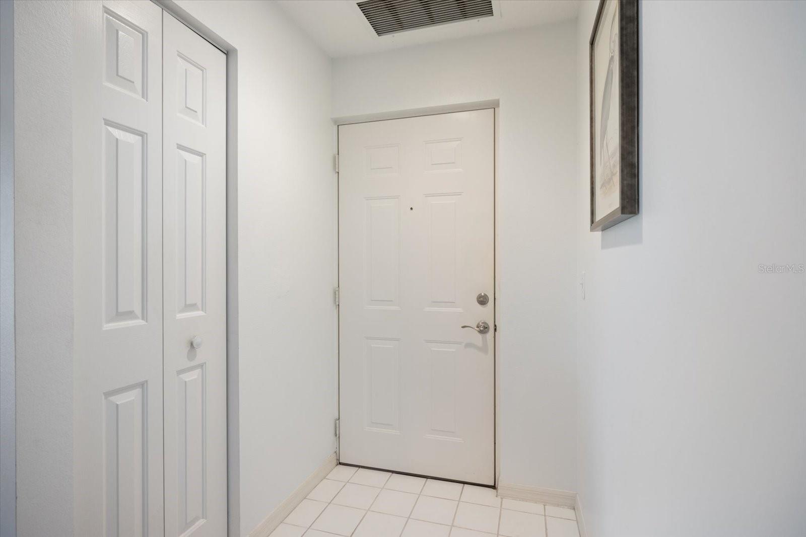 801 MONTROSE DR #202, VENICE, FL, 34293
