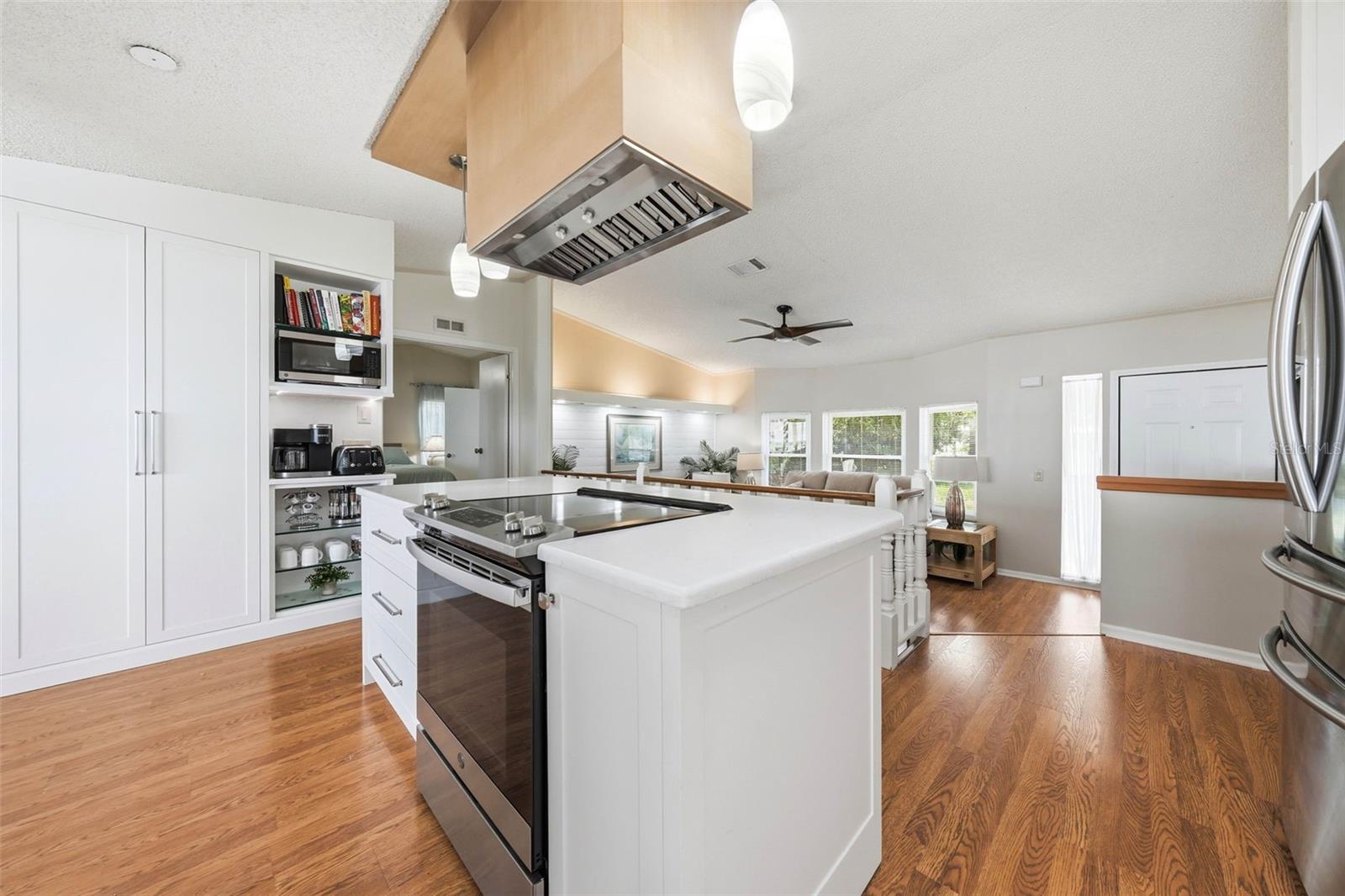 119 LAKE SHORE CIR, LEESBURG, FL, 34788