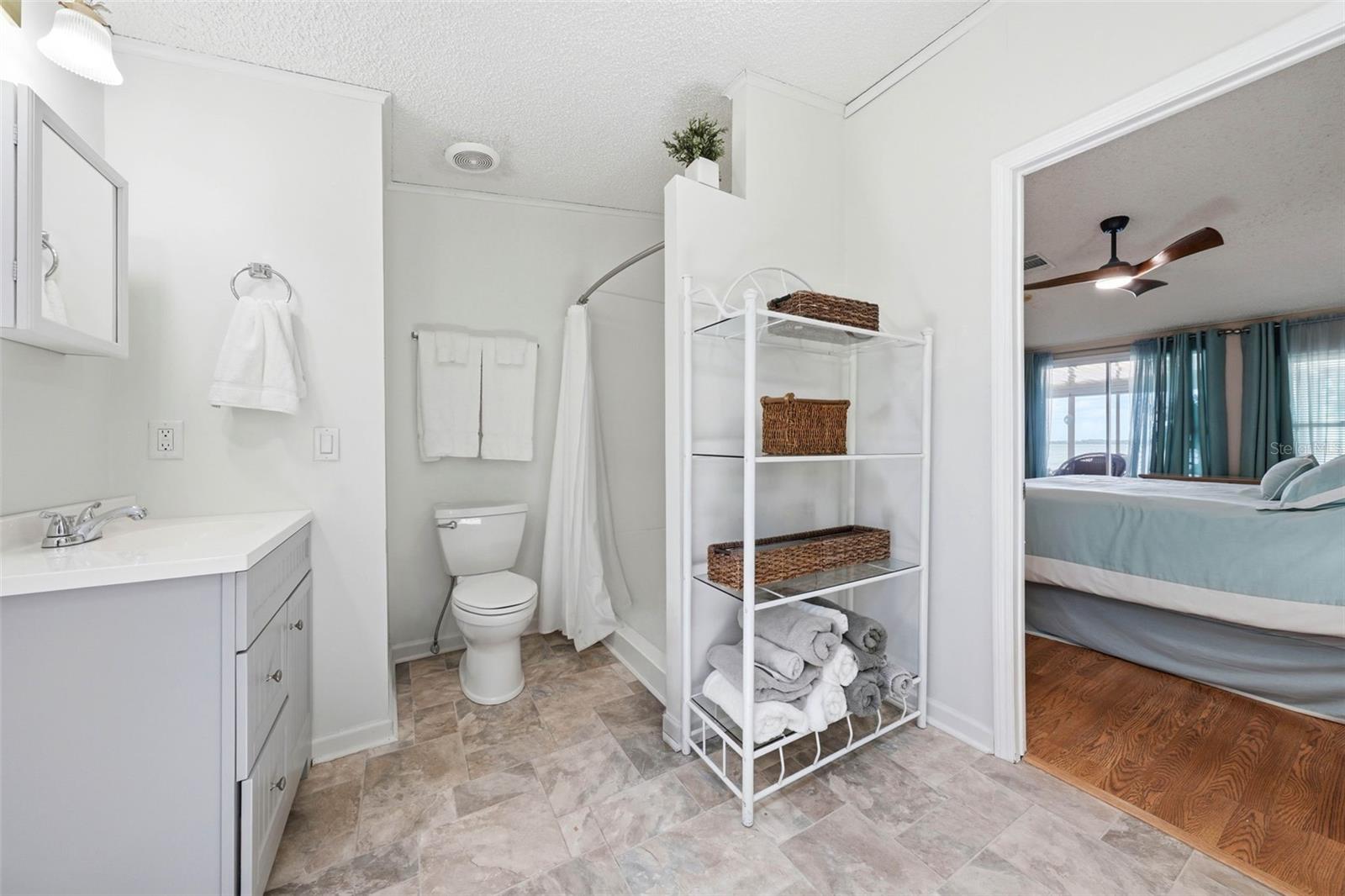 119 LAKE SHORE CIR, LEESBURG, FL, 34788