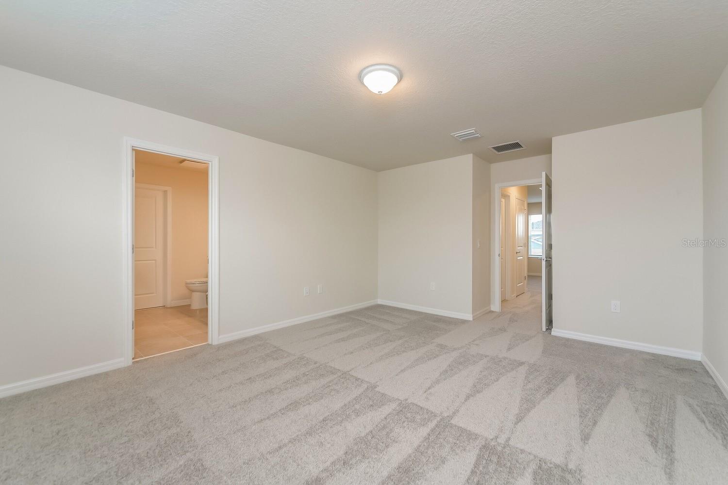 3273 ELLSWORTH AVE, DAVENPORT, FL, 33837