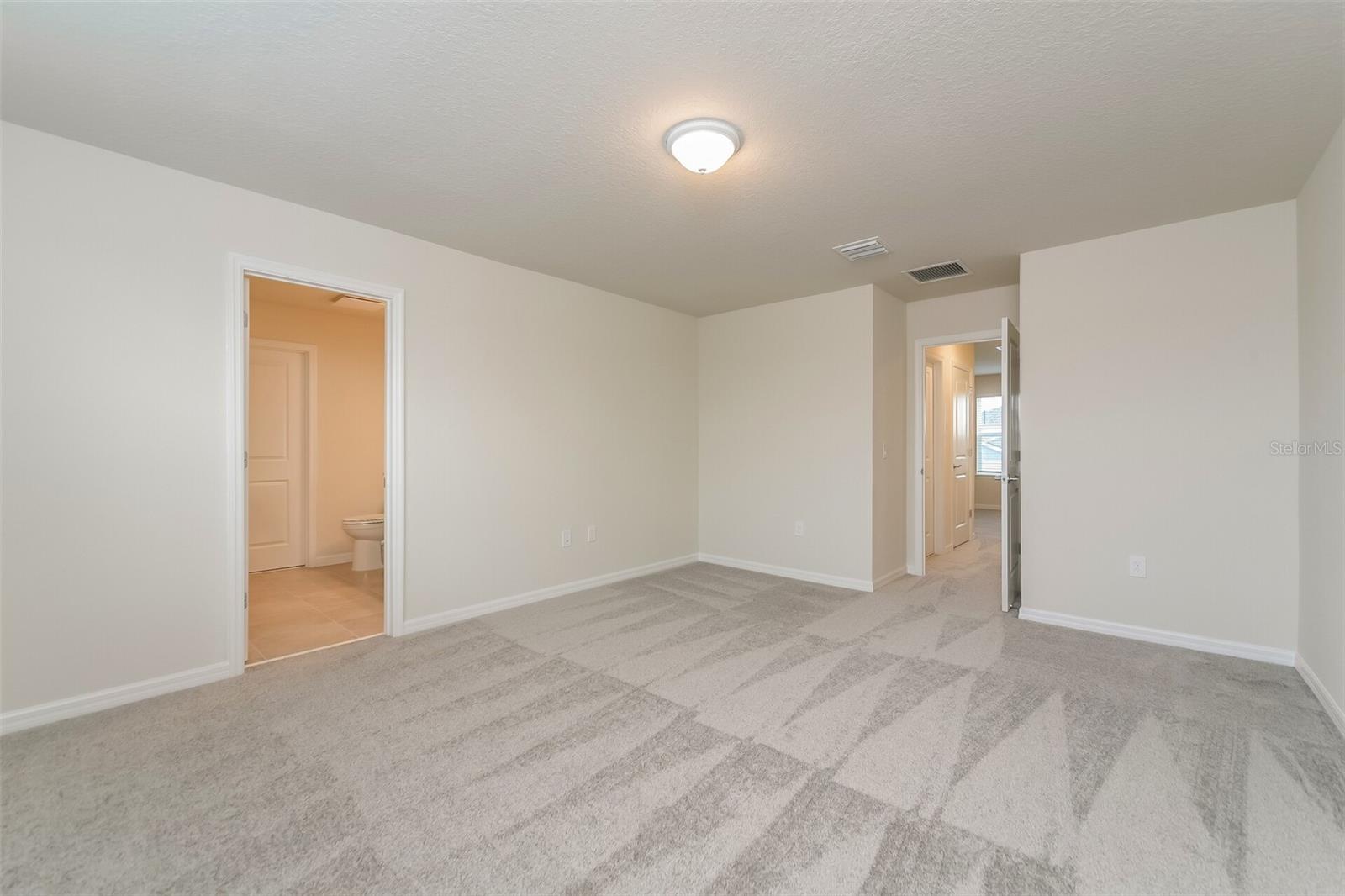 3273 ELLSWORTH AVE, DAVENPORT, FL, 33837