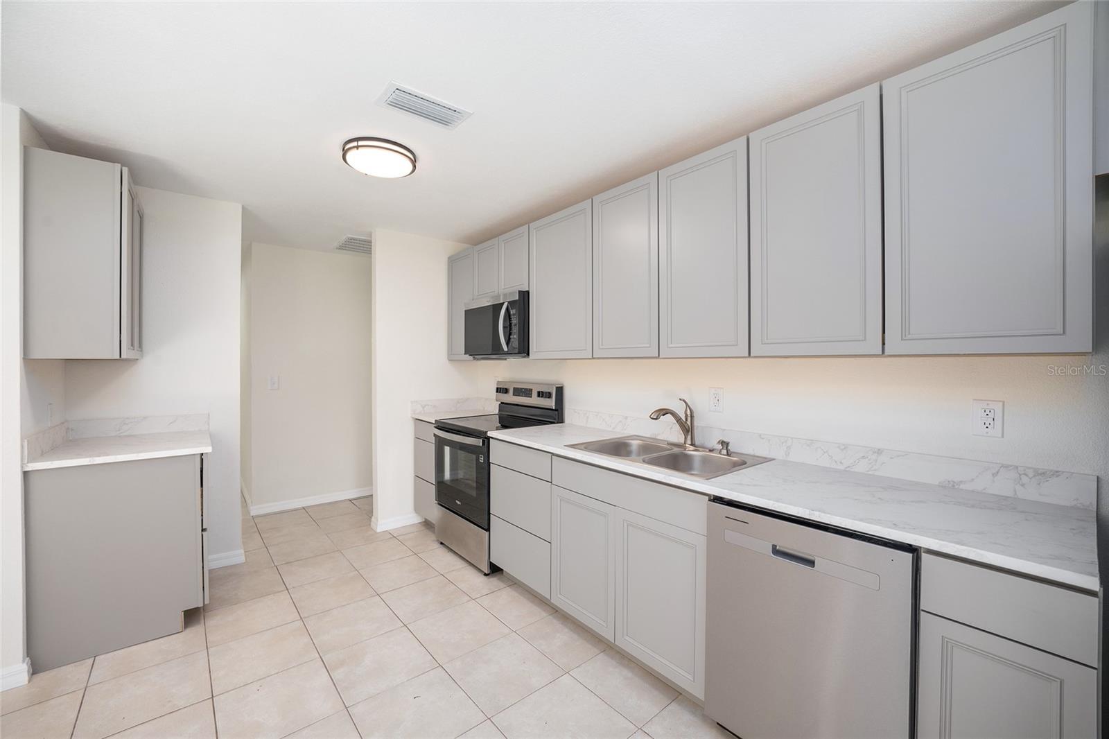 9318 SE MARICAMP RD, OCALA, FL, 34472