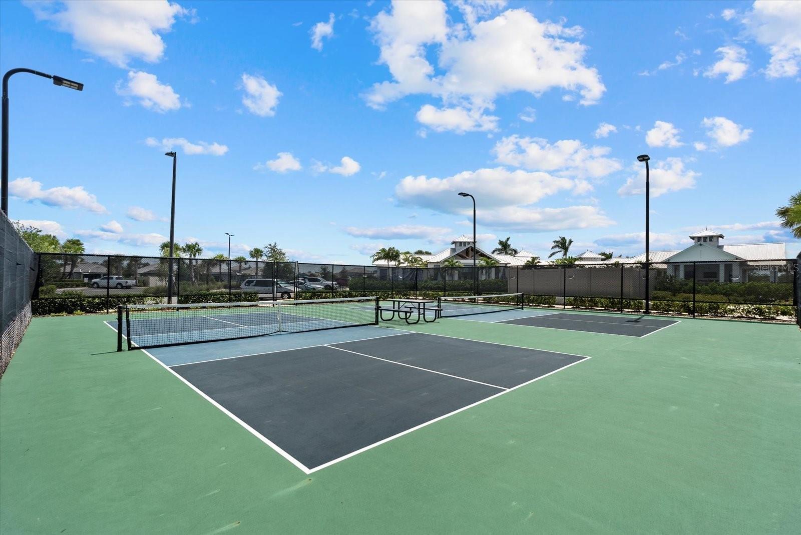 4618 SWEET RETREAT RUN, LAKEWOOD RANCH, FL, 34211