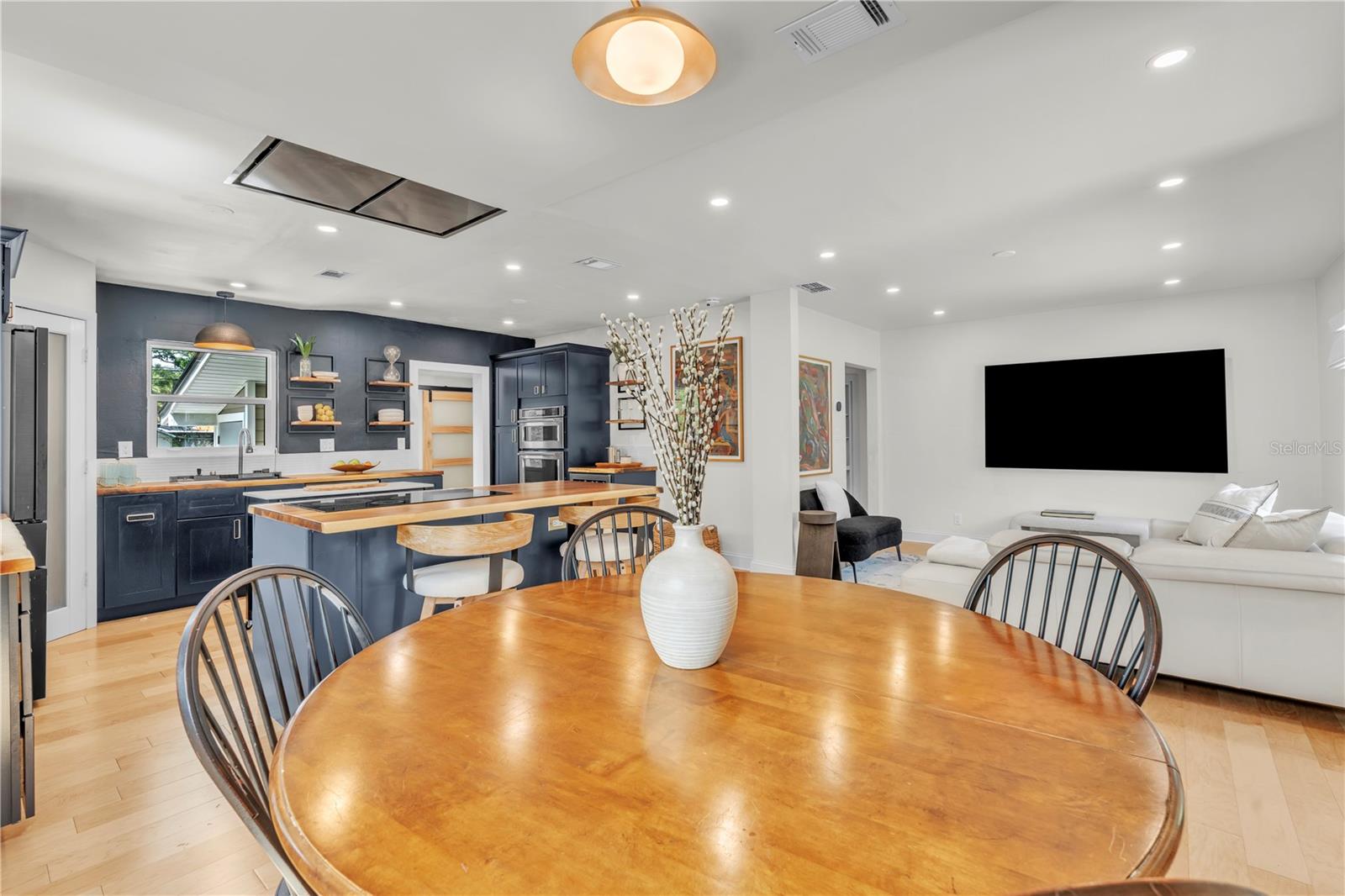 735 40TH AVE N, ST PETERSBURG, FL, 33703