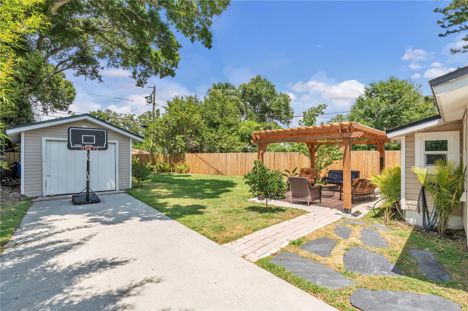 735 40TH AVE N, ST PETERSBURG, FL, 33703