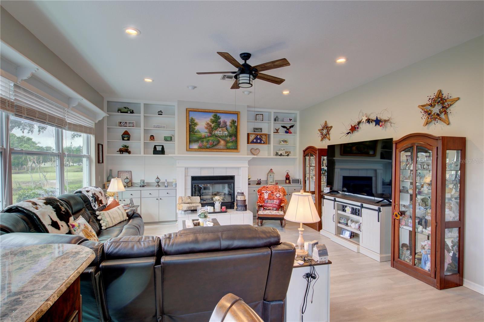 5725 WEDGEFIELD DR, ZEPHYRHILLS, FL, 33541
