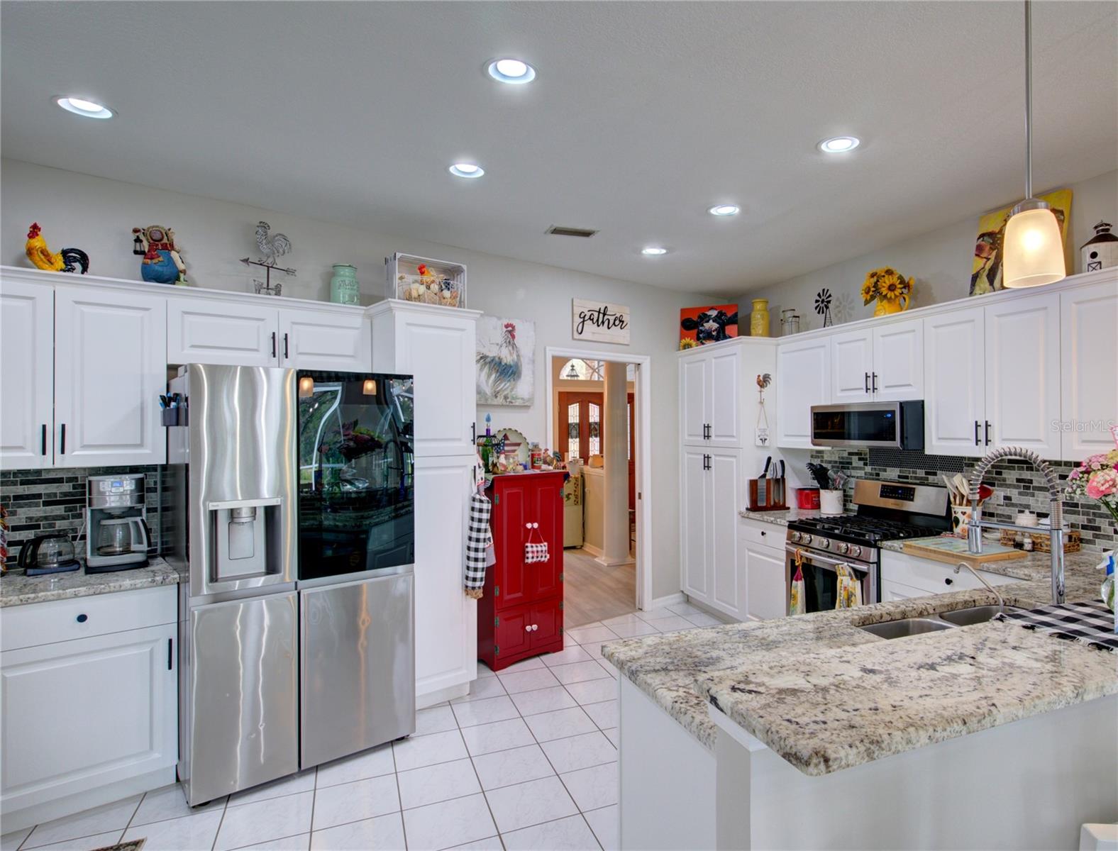 5725 WEDGEFIELD DR, ZEPHYRHILLS, FL, 33541