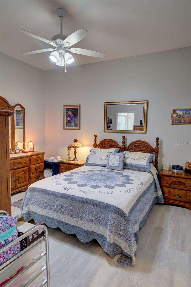 5725 WEDGEFIELD DR, ZEPHYRHILLS, FL, 33541