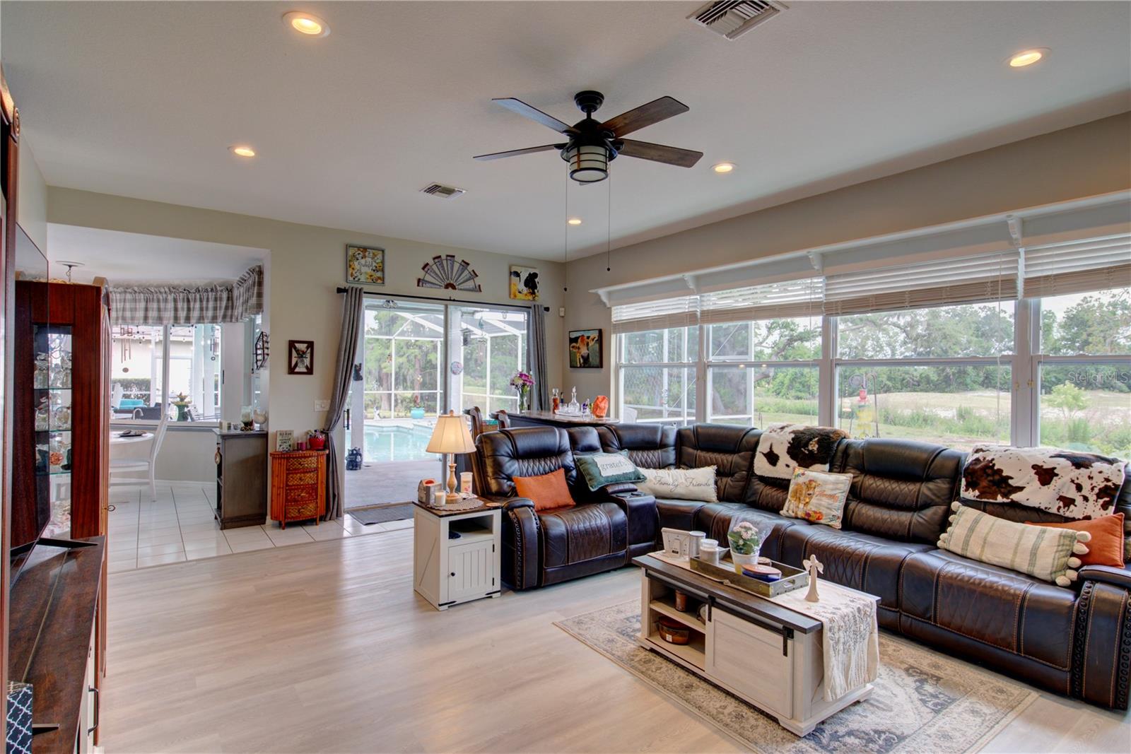 5725 WEDGEFIELD DR, ZEPHYRHILLS, FL, 33541