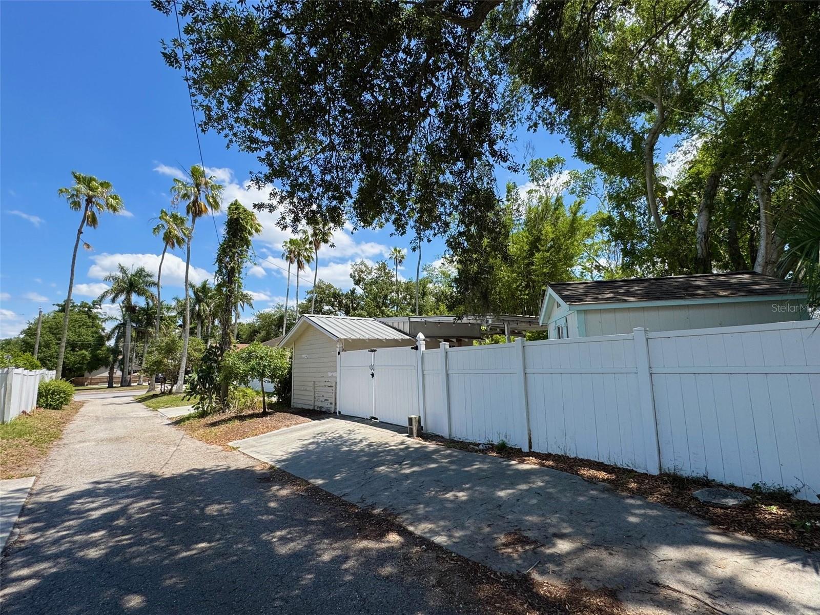 2210 14TH AVE W, BRADENTON, FL, 34205