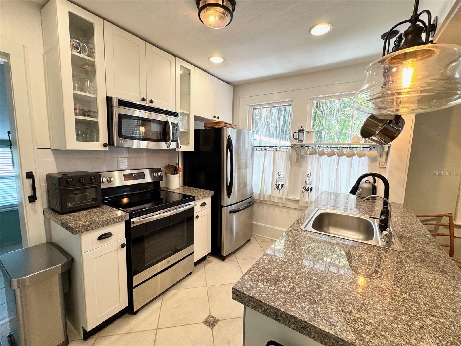 2210 14TH AVE W, BRADENTON, FL, 34205