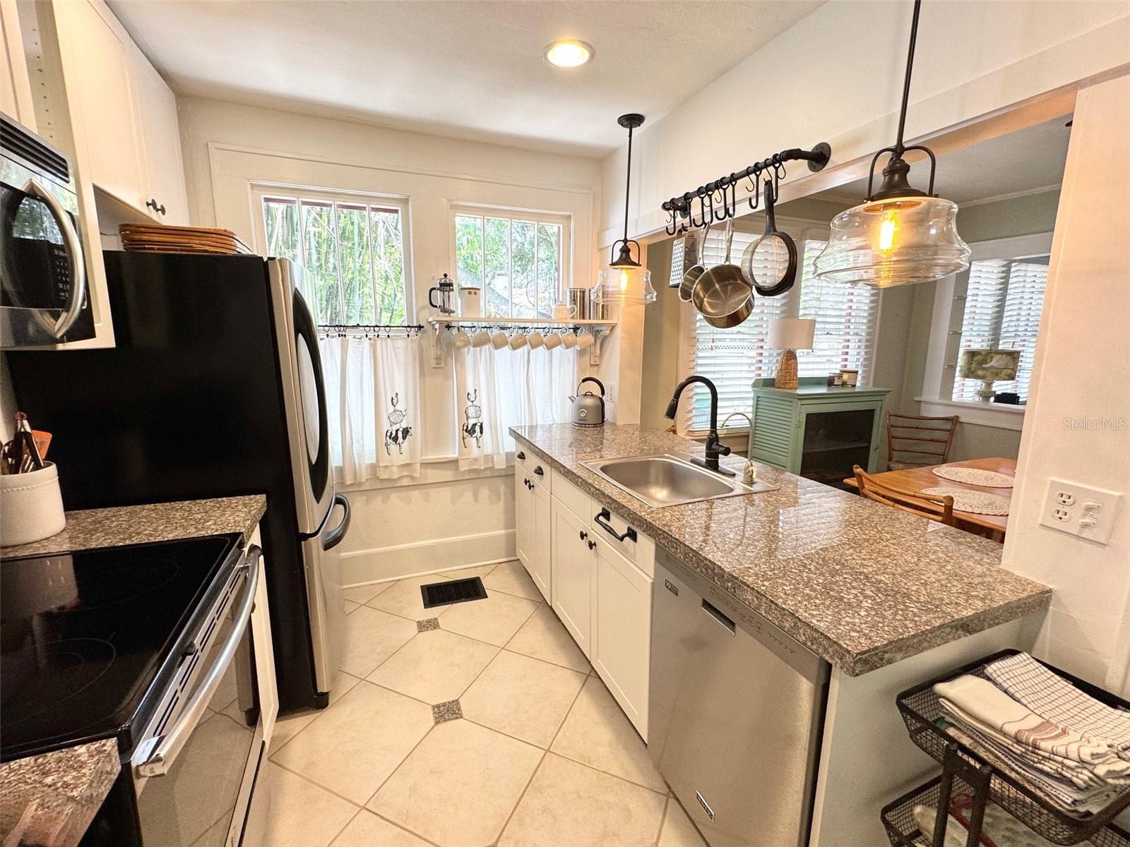 2210 14TH AVE W, BRADENTON, FL, 34205