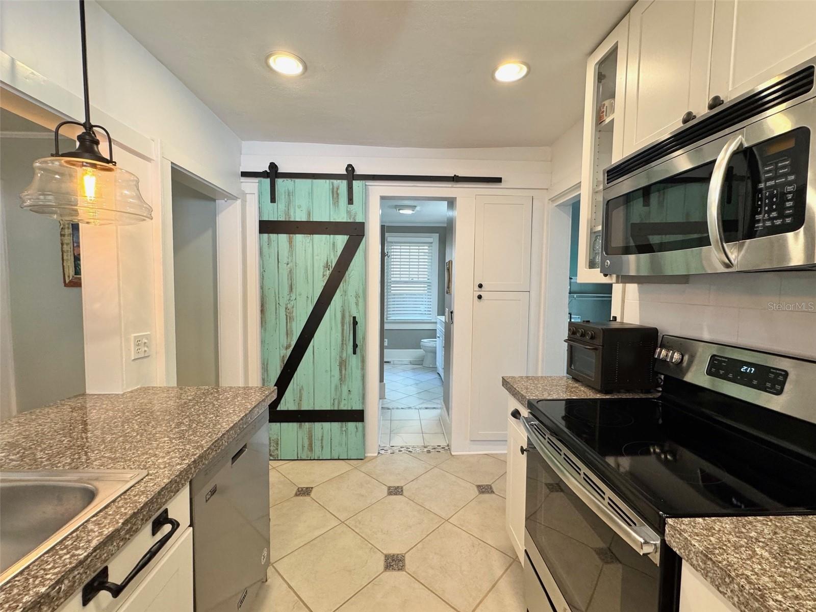 2210 14TH AVE W, BRADENTON, FL, 34205