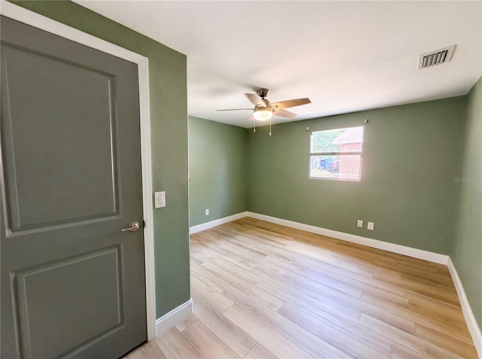 2905 E CHELSEA ST, TAMPA, FL, 33610