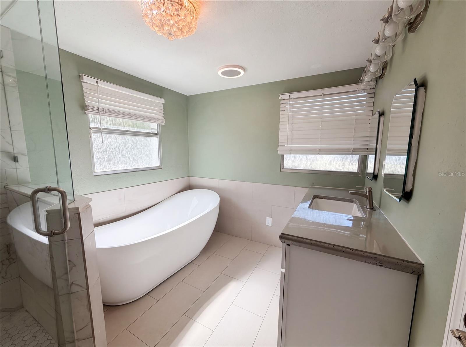 2905 E CHELSEA ST, TAMPA, FL, 33610