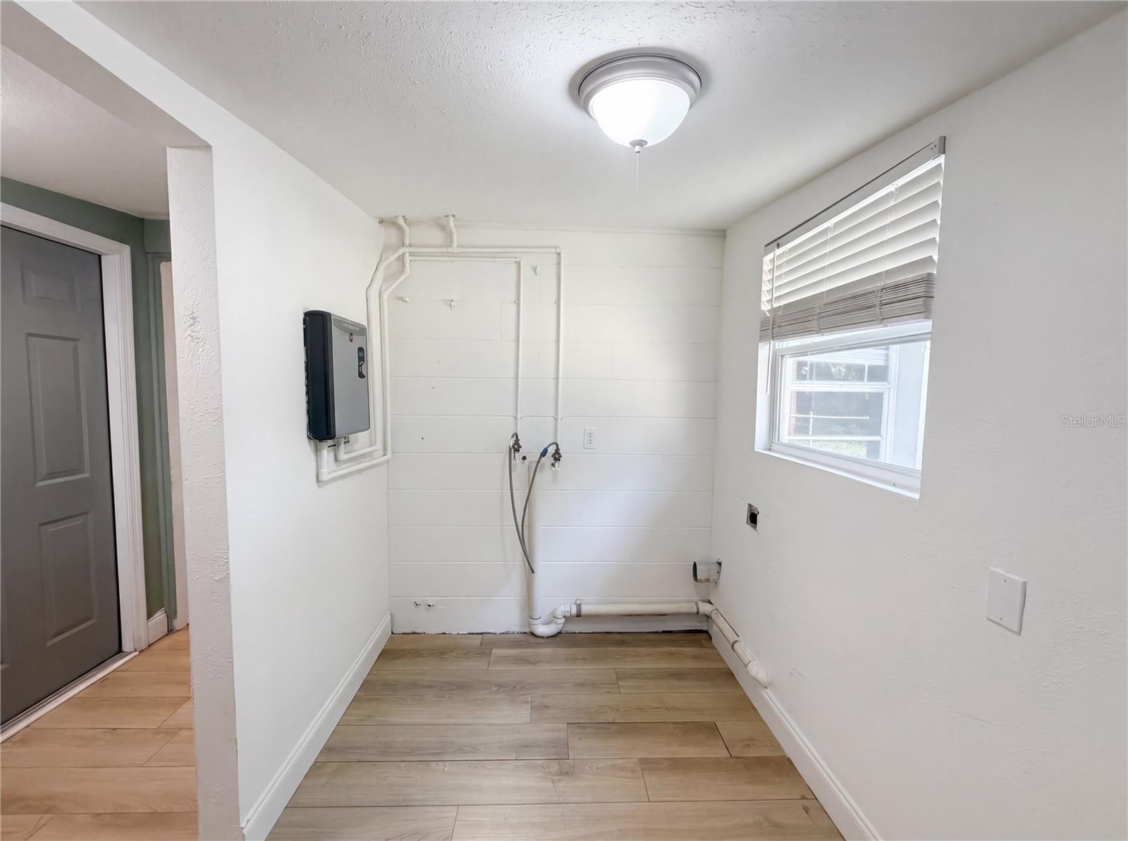 2905 E CHELSEA ST, TAMPA, FL, 33610