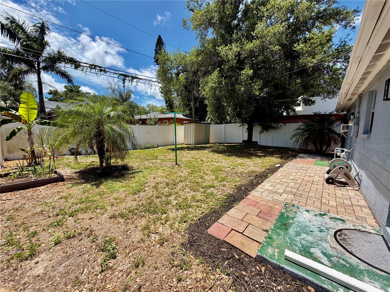 650 NEWTON AVE S, ST PETERSBURG, FL, 33701