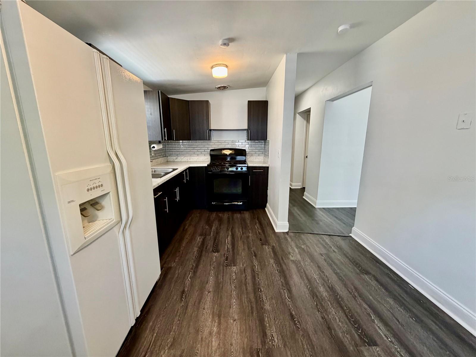 650 NEWTON AVE S, ST PETERSBURG, FL, 33701
