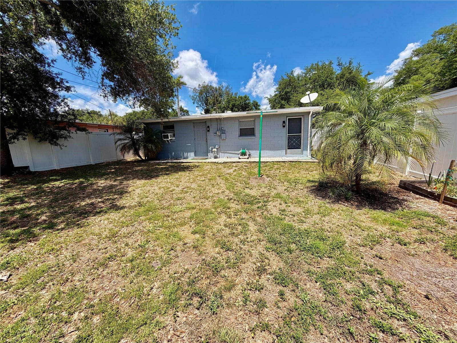 650 NEWTON AVE S, ST PETERSBURG, FL, 33701