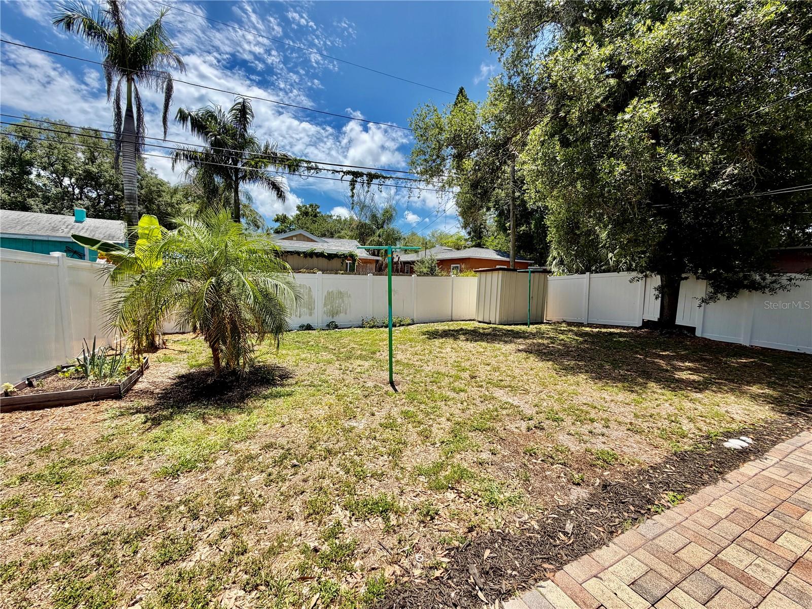 650 NEWTON AVE S, ST PETERSBURG, FL, 33701