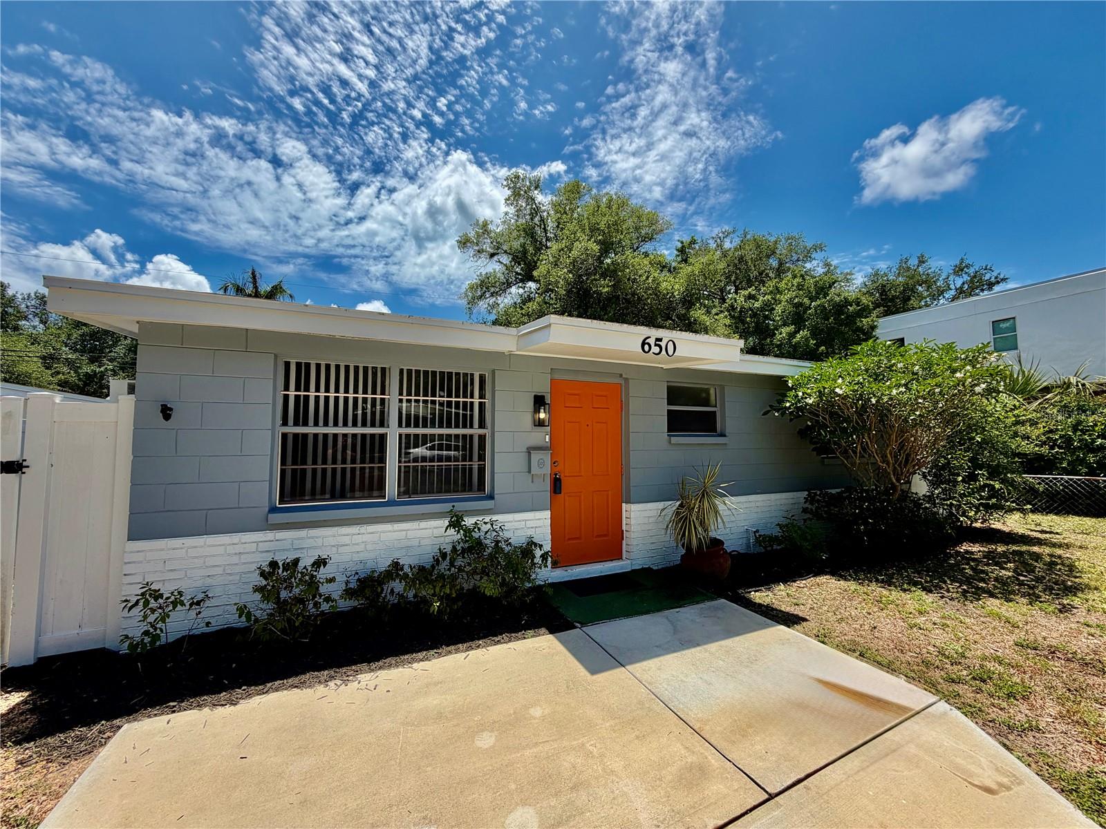 650 NEWTON AVE S, ST PETERSBURG, FL, 33701