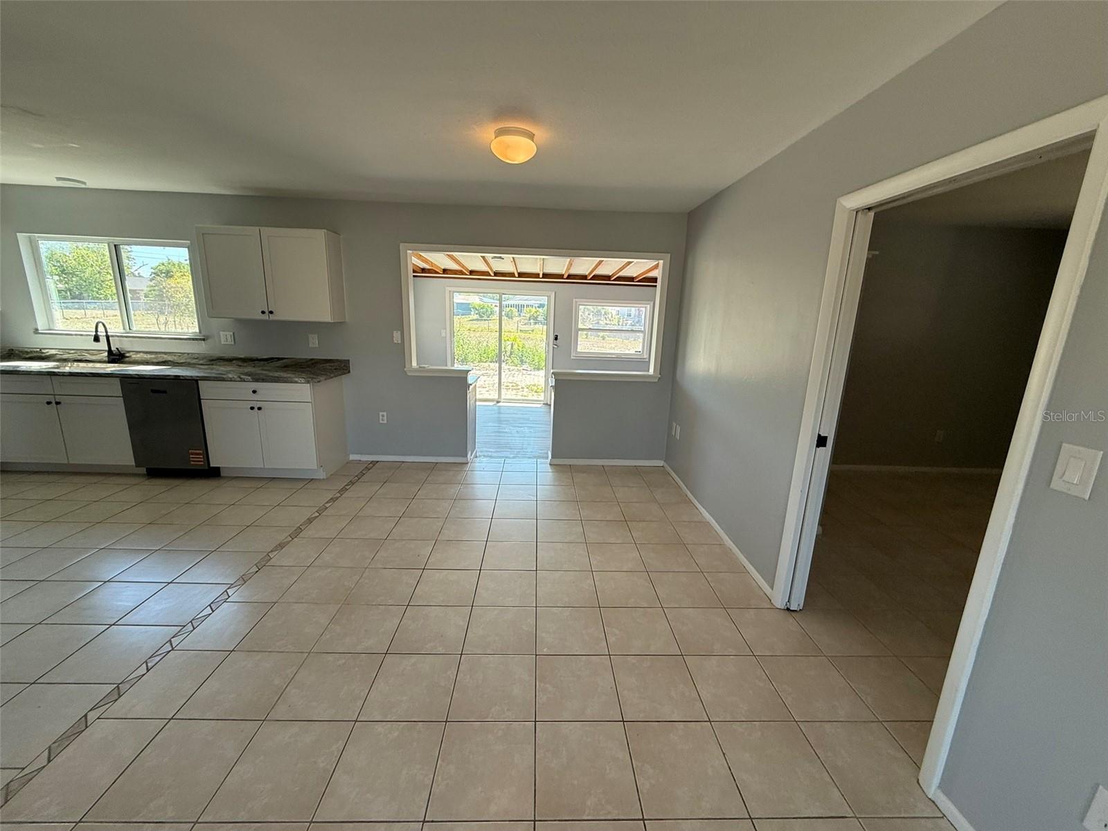 3236 MONTCLAIR CIR, NORTH PORT, FL, 34287