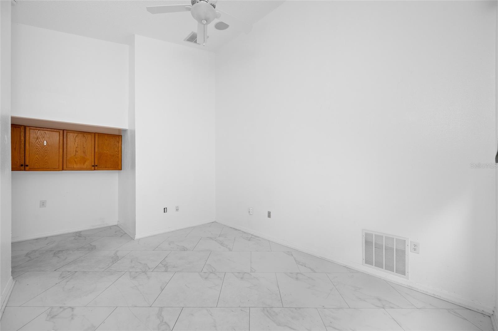2565 ESTANCIA BLVD, CLEARWATER, FL, 33761