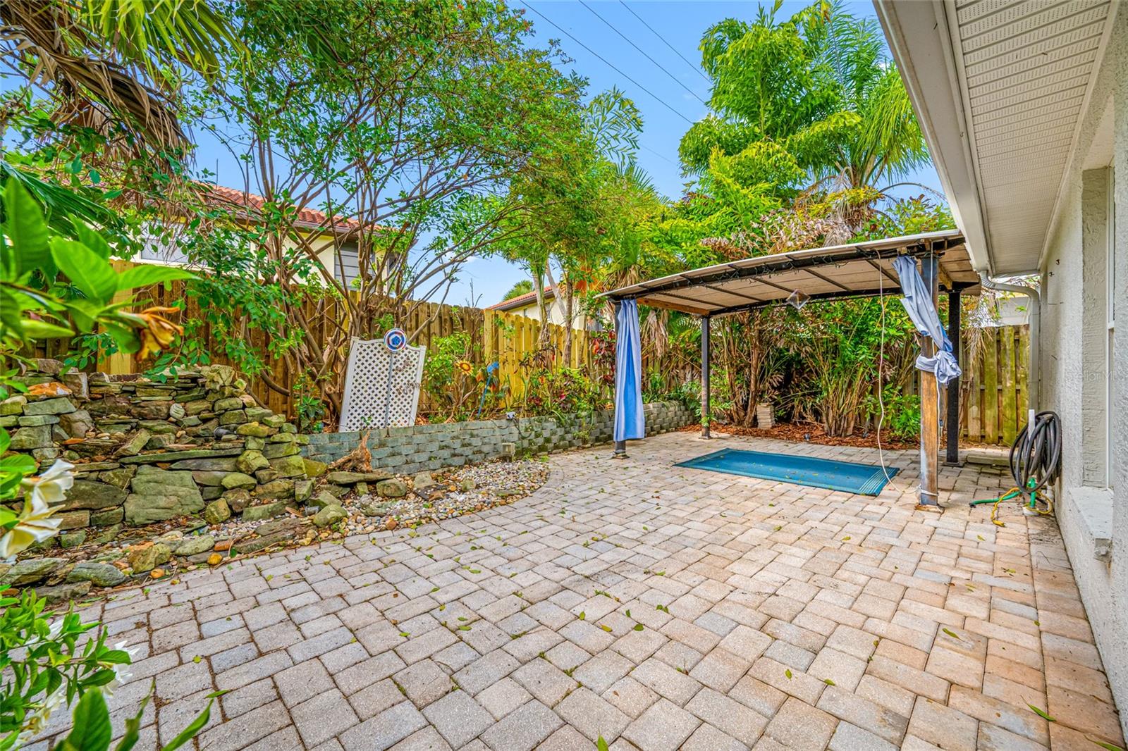 2565 ESTANCIA BLVD, CLEARWATER, FL, 33761