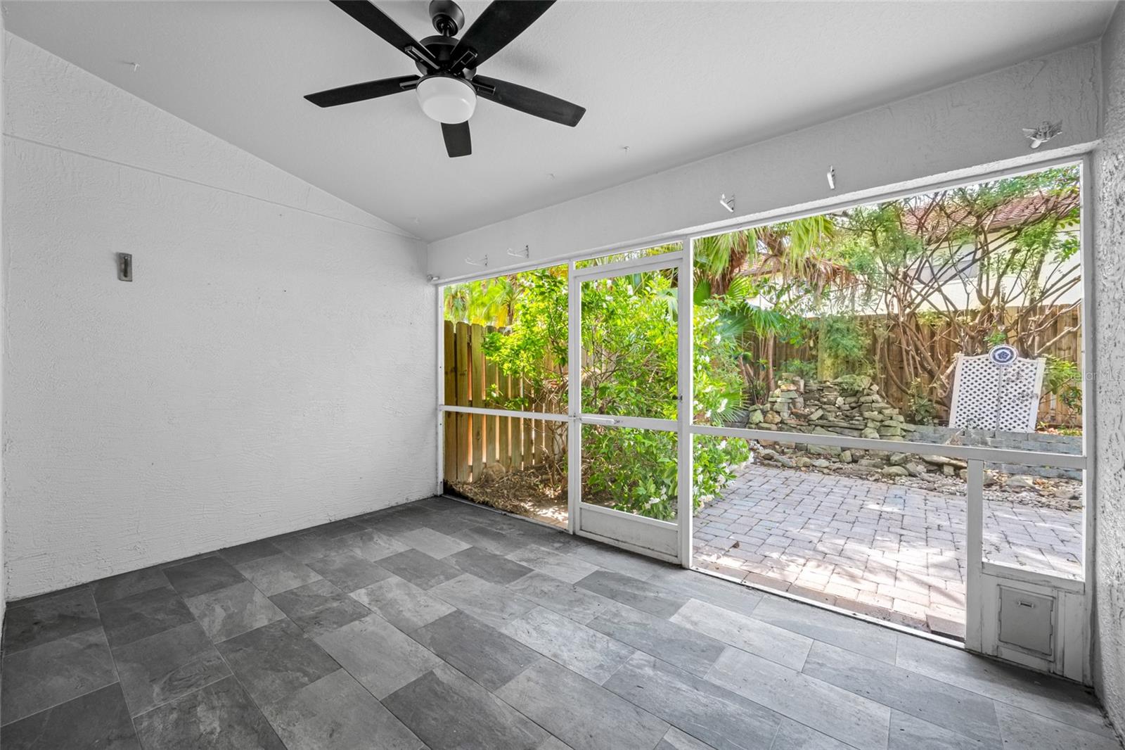 2565 ESTANCIA BLVD, CLEARWATER, FL, 33761