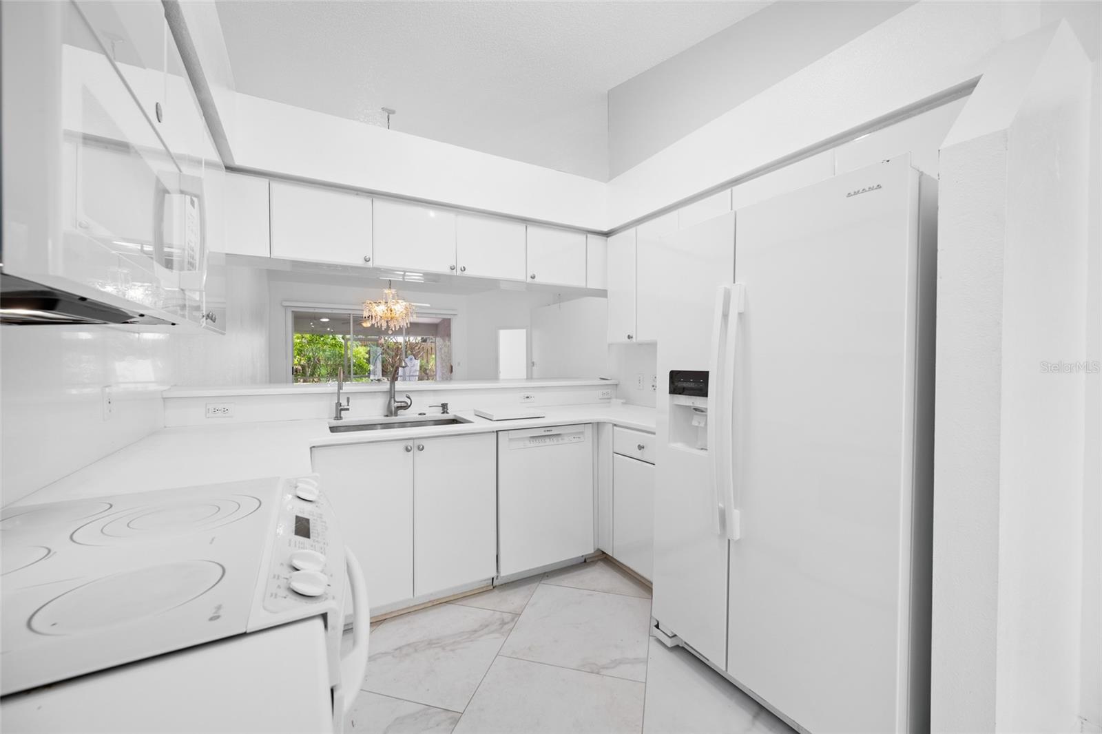 2565 ESTANCIA BLVD, CLEARWATER, FL, 33761