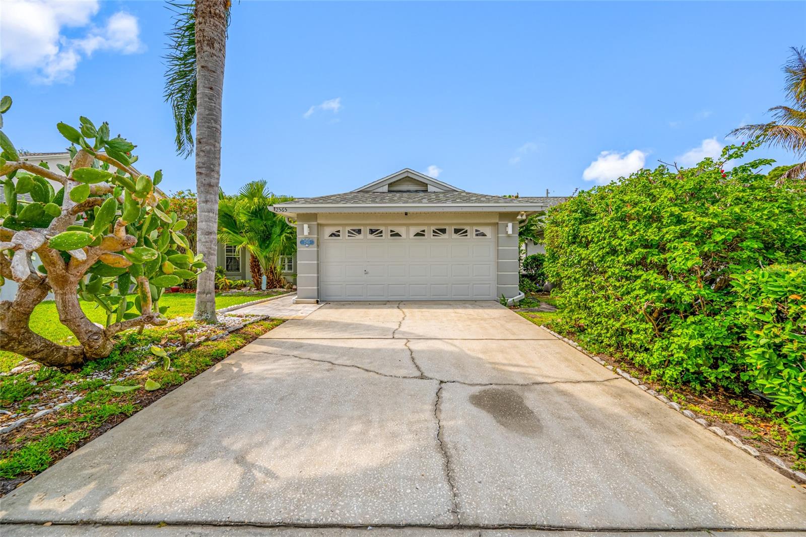2565 ESTANCIA BLVD, CLEARWATER, FL, 33761